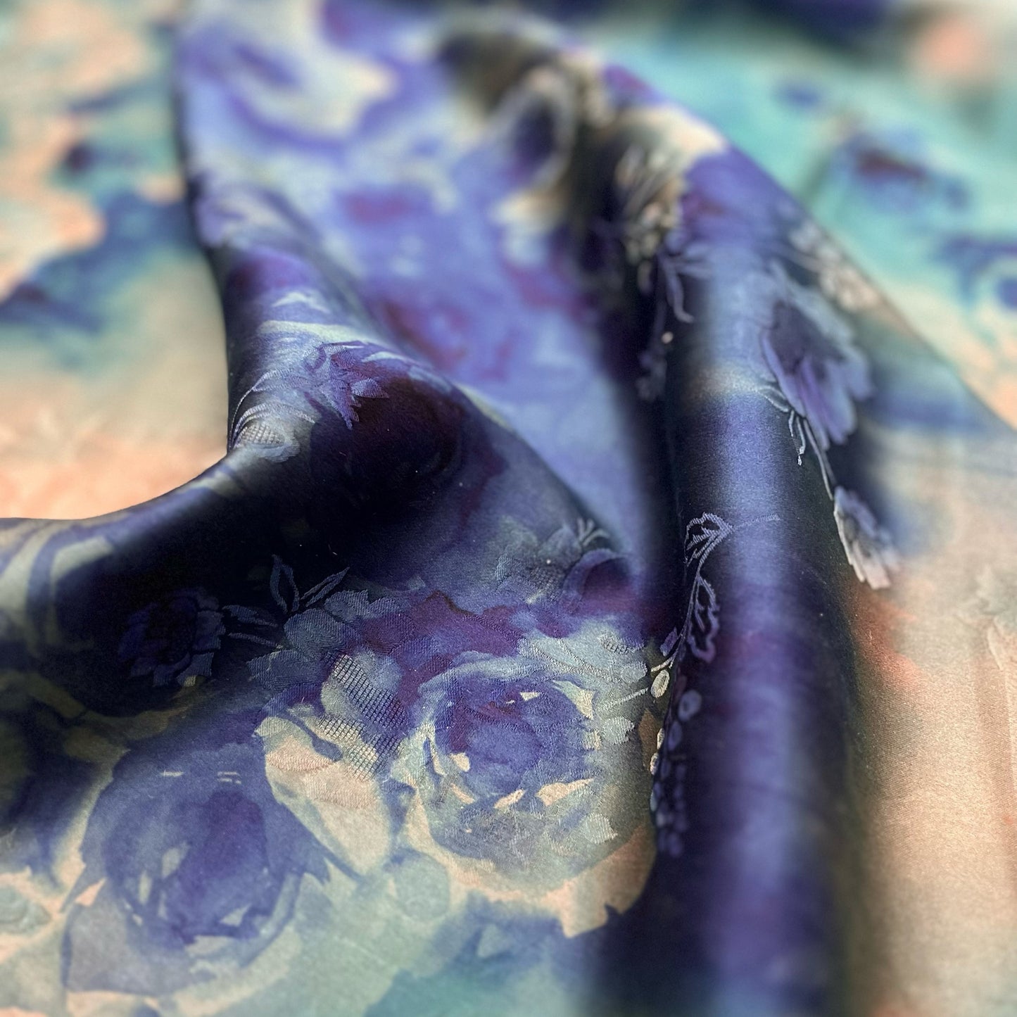 YANZII - Handmade 25 Momme HUALUO Jacquard Mud Silk Fabric (Openwork texture) - 114cm by the Yard