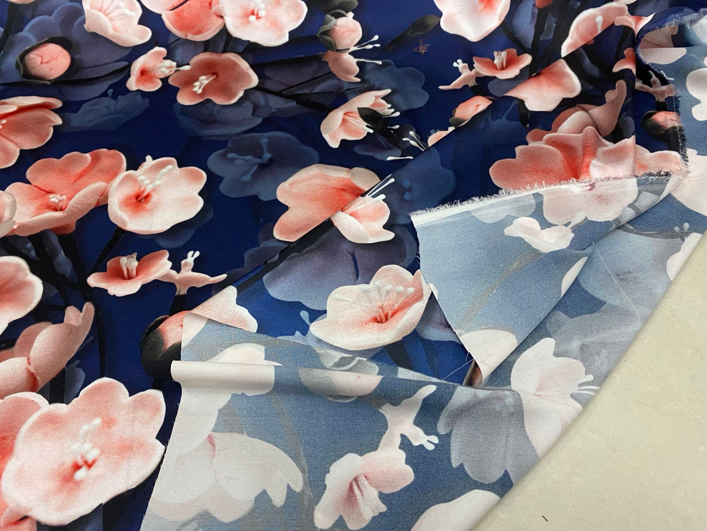 DOFANH - 19 Momme Big Flower Pattern Digital Print Stretch Silk Satin Fabric - 108cm wide by the Yard