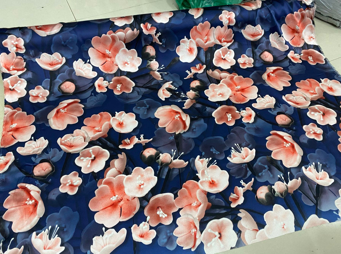 DOFANH - 19 Momme Big Flower Pattern Digital Print Stretch Silk Satin Fabric - 108cm wide by the Yard