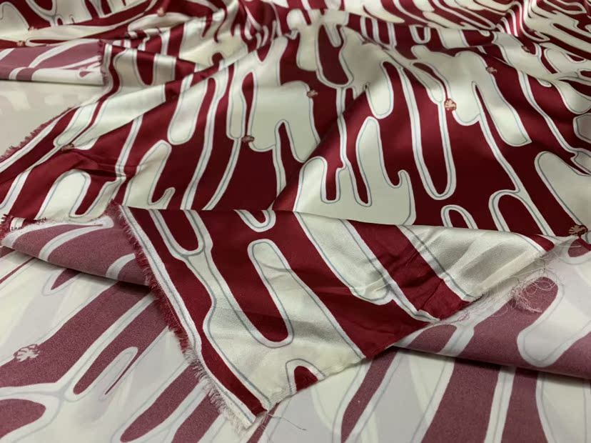 FASIBG - 19 Momme Retro Style Irregular Pattern Digital Print Stretch Silk Satin Fabric - 140cm wide by the Yard