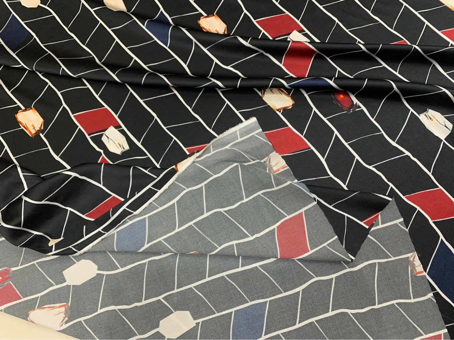 HAIGER - 19 Momme Black Plaid Pattern Digital Print Stretch Silk Satin Fabric - 140cm wide by the Yard