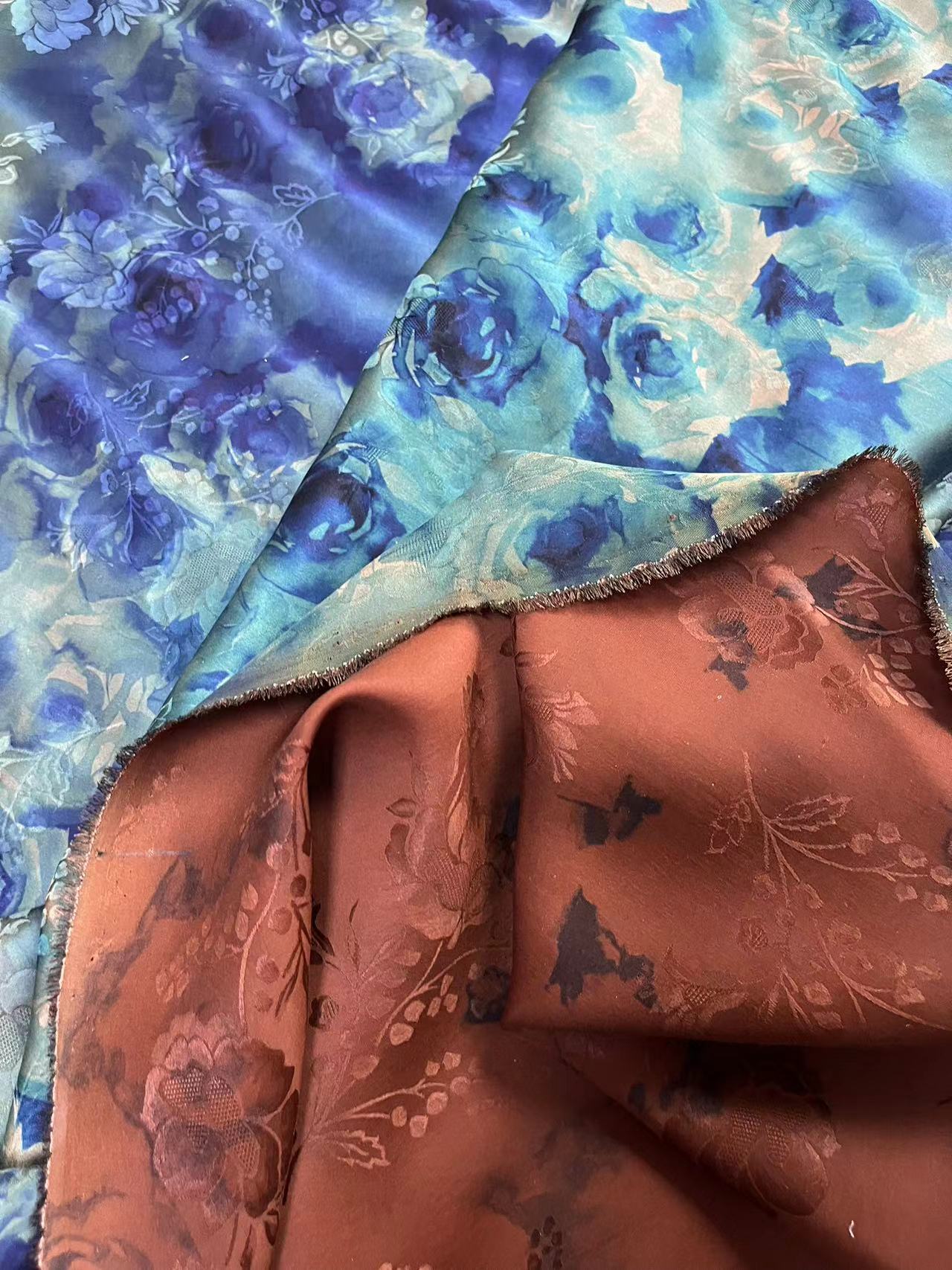 YANZII - Handmade 25 Momme HUALUO Jacquard Mud Silk Fabric (Openwork texture) - 114cm by the Yard