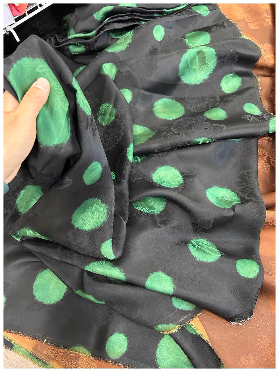 GUOFLV- Handmade 25 Momme Jacquard Mud Silk Fabric (Openwork texture) - 114cm by the Yard