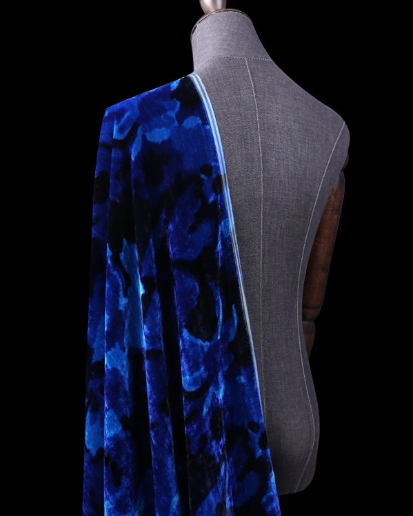 YAOMU - Blue and Black Printing Floral Silk Velvet Fabric - 114cm wide by the Yard