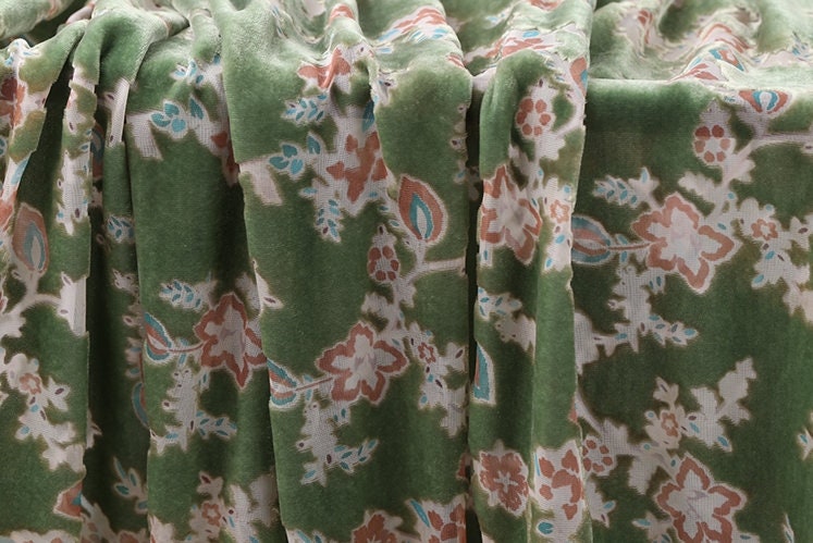 CHUNXI - Beautiful Lovely Floral Burnout Silk Velvet Fabric 114cm wide by the Yard