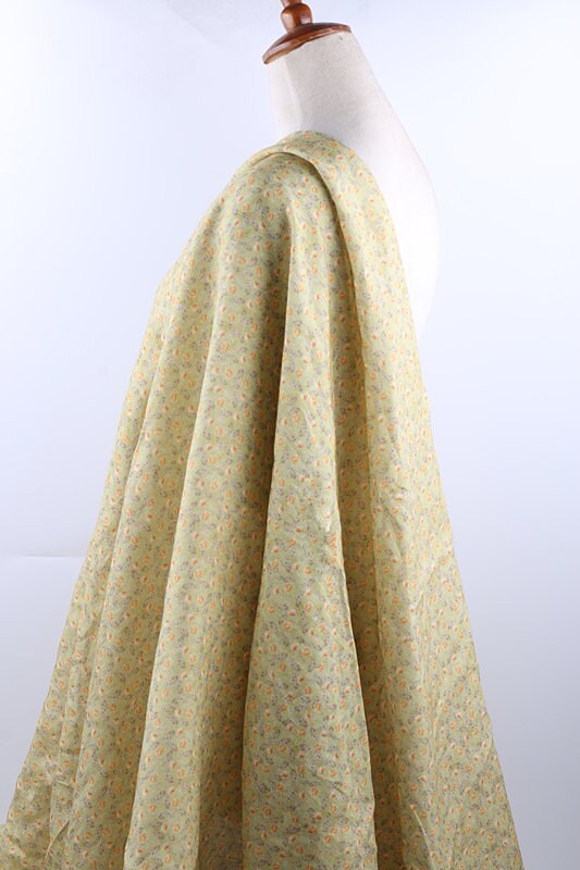 XIAOSUIHUA - Flowers Print Ramie Fabric - 140cm wide by the Yard