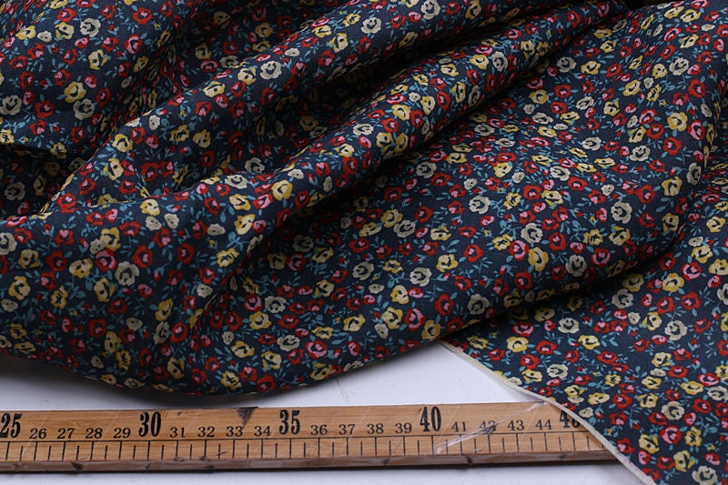 XIAOJU - Flowers Print Ramie Fabric - 140cm wide by the Yard