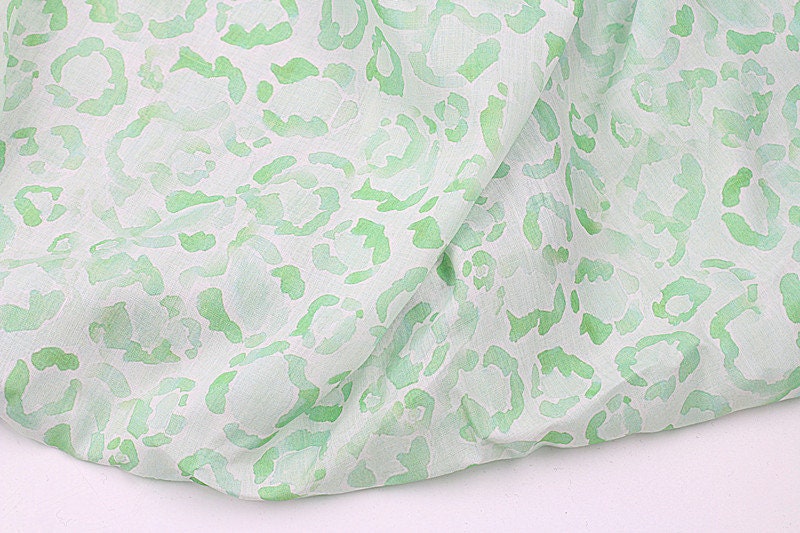 LVBAOWEN - Flowers Print Ramie Fabric - 140cm wide by the Yard