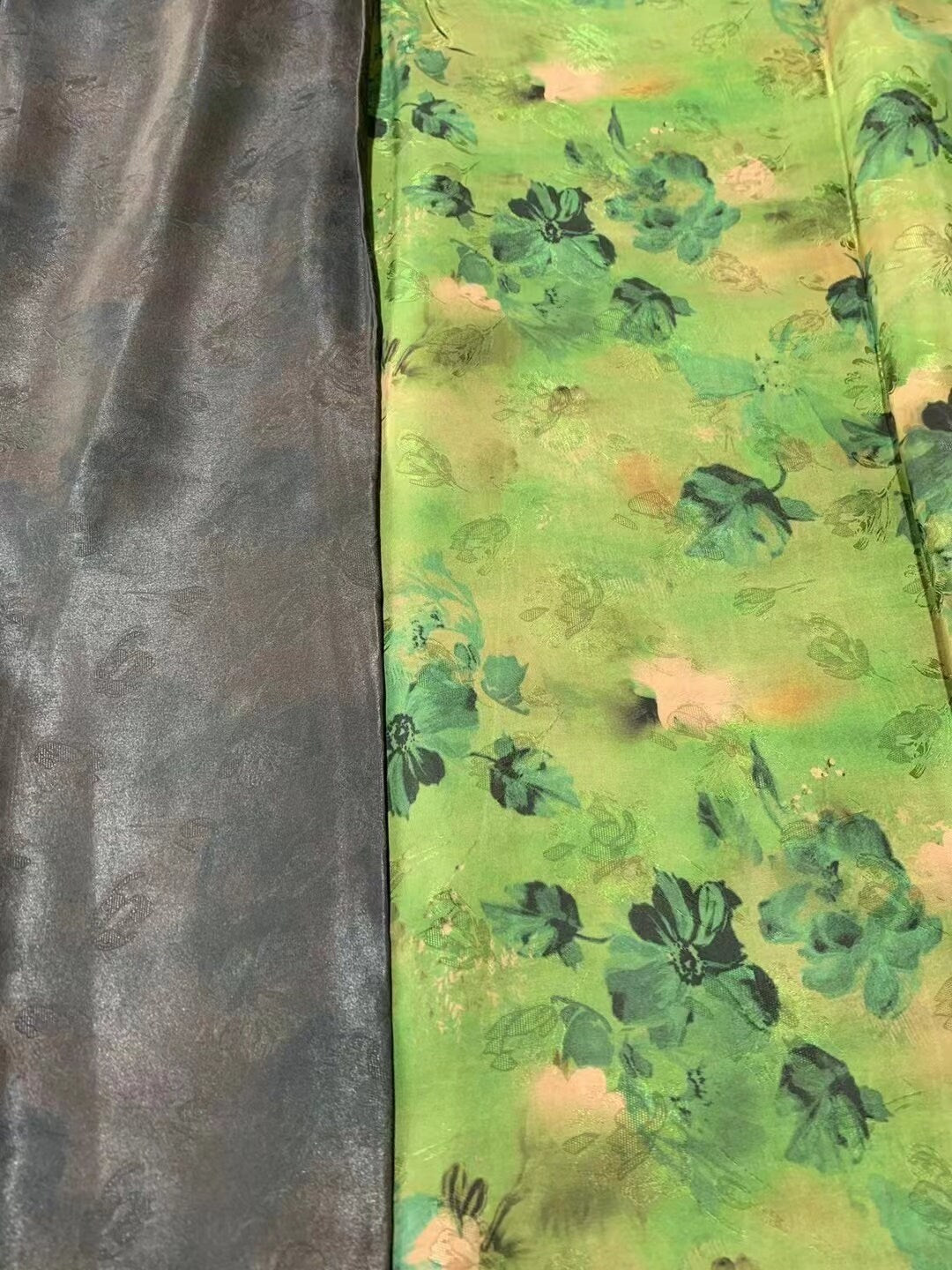 DUOKUAN - 26 Momme Floral Print on Pored Jacquard Handmade Mud Silk Satin Fabric - 110cm wide by the Yard