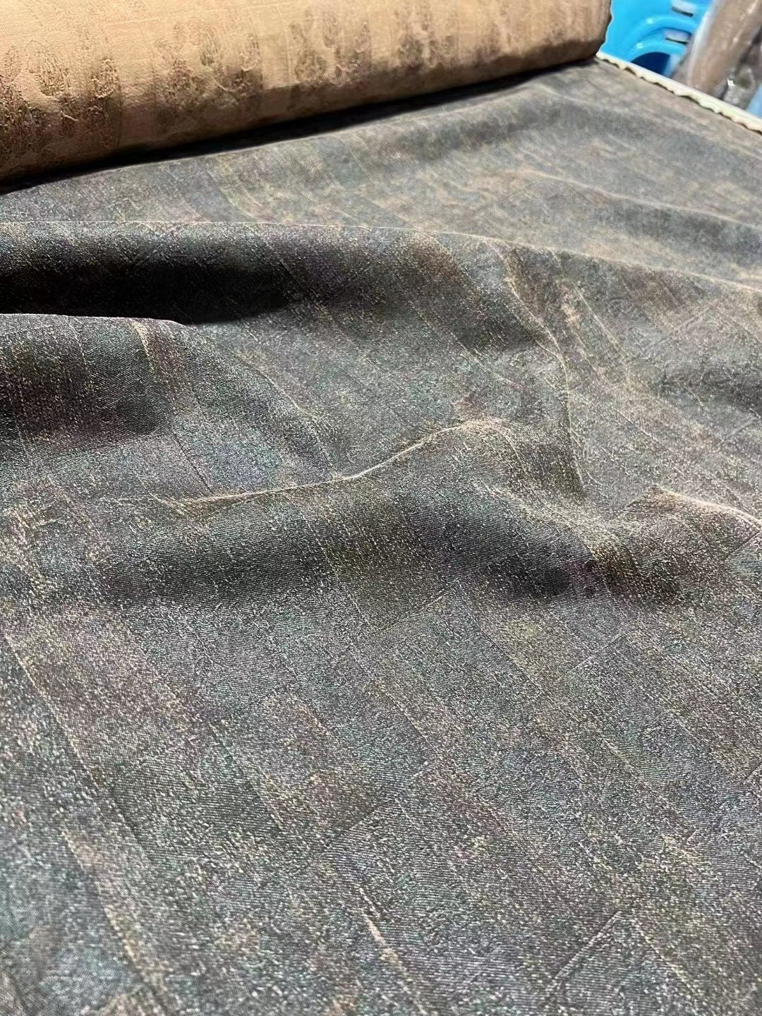 ZGMEIHI - 70 Momme Jacquard Mud Silk Gambiered Ganton Tussah Silk Fabric - 110cm wide by the Yard