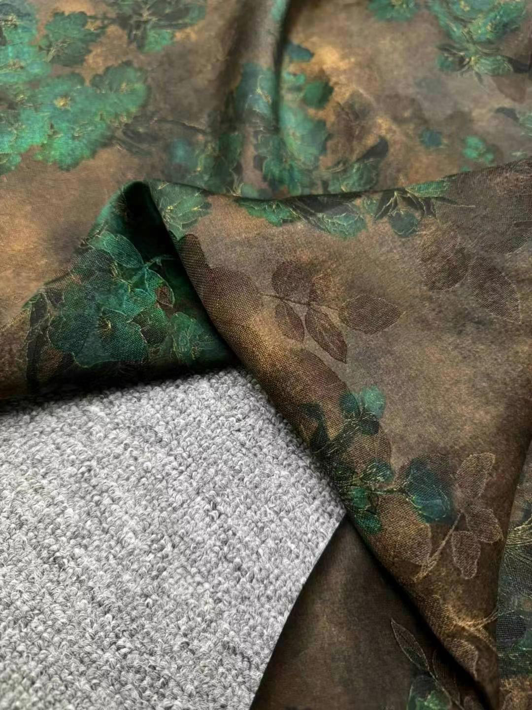 YUEXMR - Handmade 25 Momme HUALUO  Jacquard Mud Silk Fabric (Openwork texture) - 114cm by the Yard