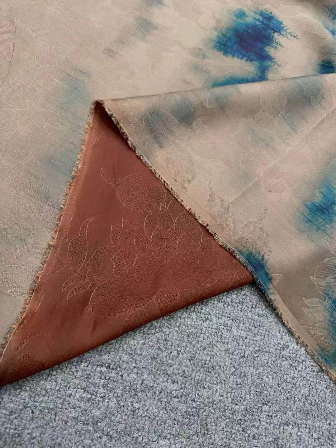 DAYANF - Handmade 25 Momme HUALUO Jacquard Mud Silk Fabric (Openwork texture) - 114cm by the Yard