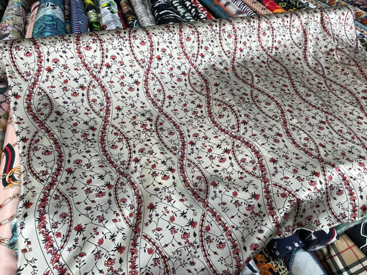 FUSEHU - 19 Momme Pastoral Style Small Floral Pattern Digital Print Stretch Silk Satin Fabric - 108cm wide by the Yard