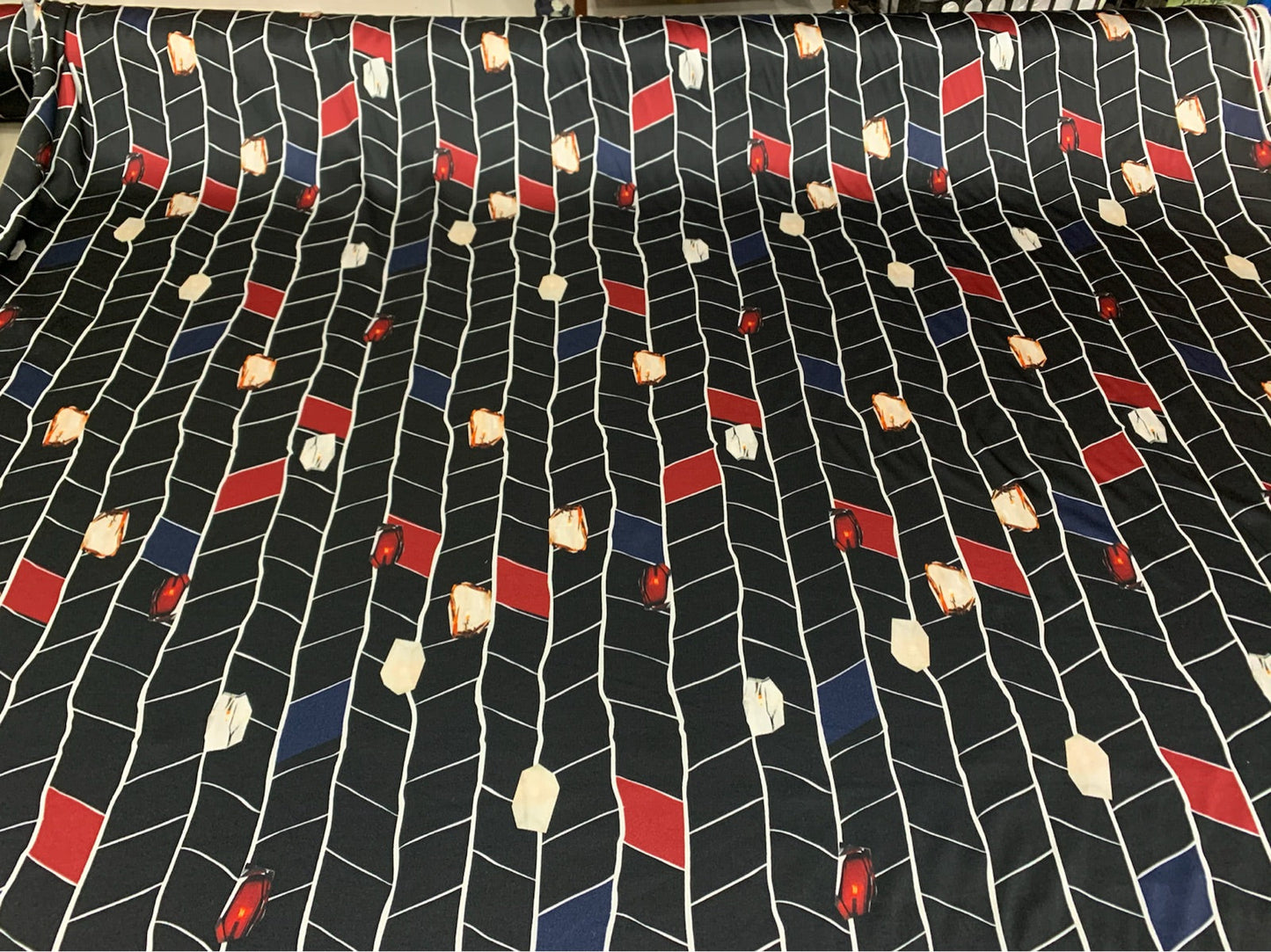 HAIGER - 19 Momme Black Plaid Pattern Digital Print Stretch Silk Satin Fabric - 140cm wide by the Yard