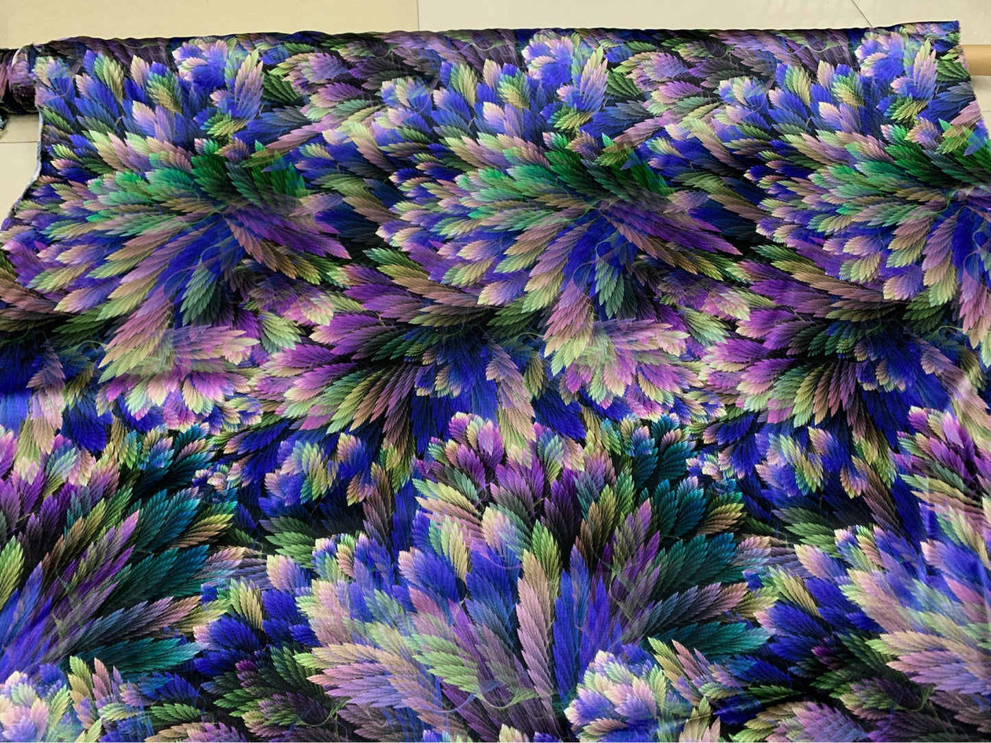 JIANCH - 19 Momme Gradient Pattern Digital Print Stretch Silk Satin Fabric - 108cm wide by the Yard