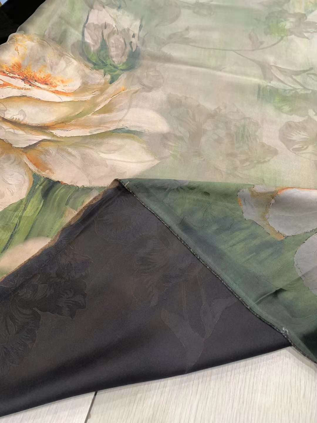 BAIMEIGUI - Handmade 40 Momme Jacquard Mud Silk Satin Fabric - 140cm wide by the Yard